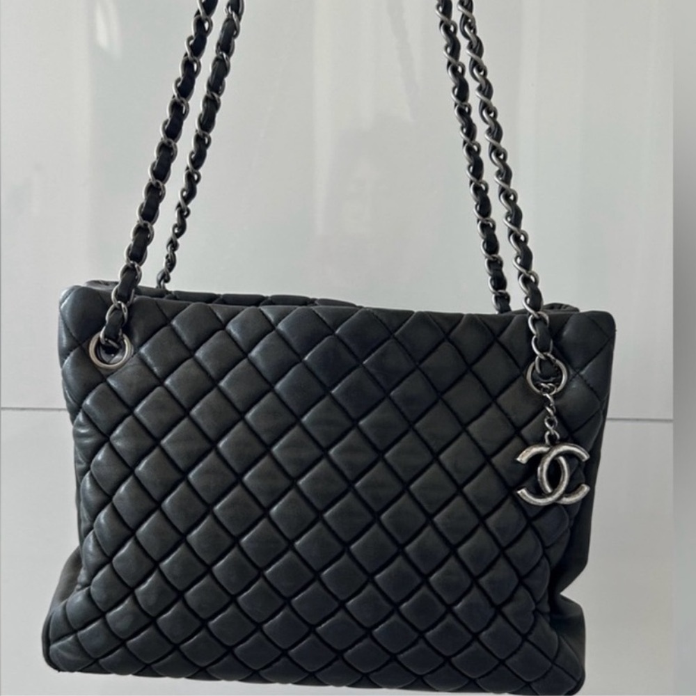 Chanel shopping tote - Picture 11 of 12